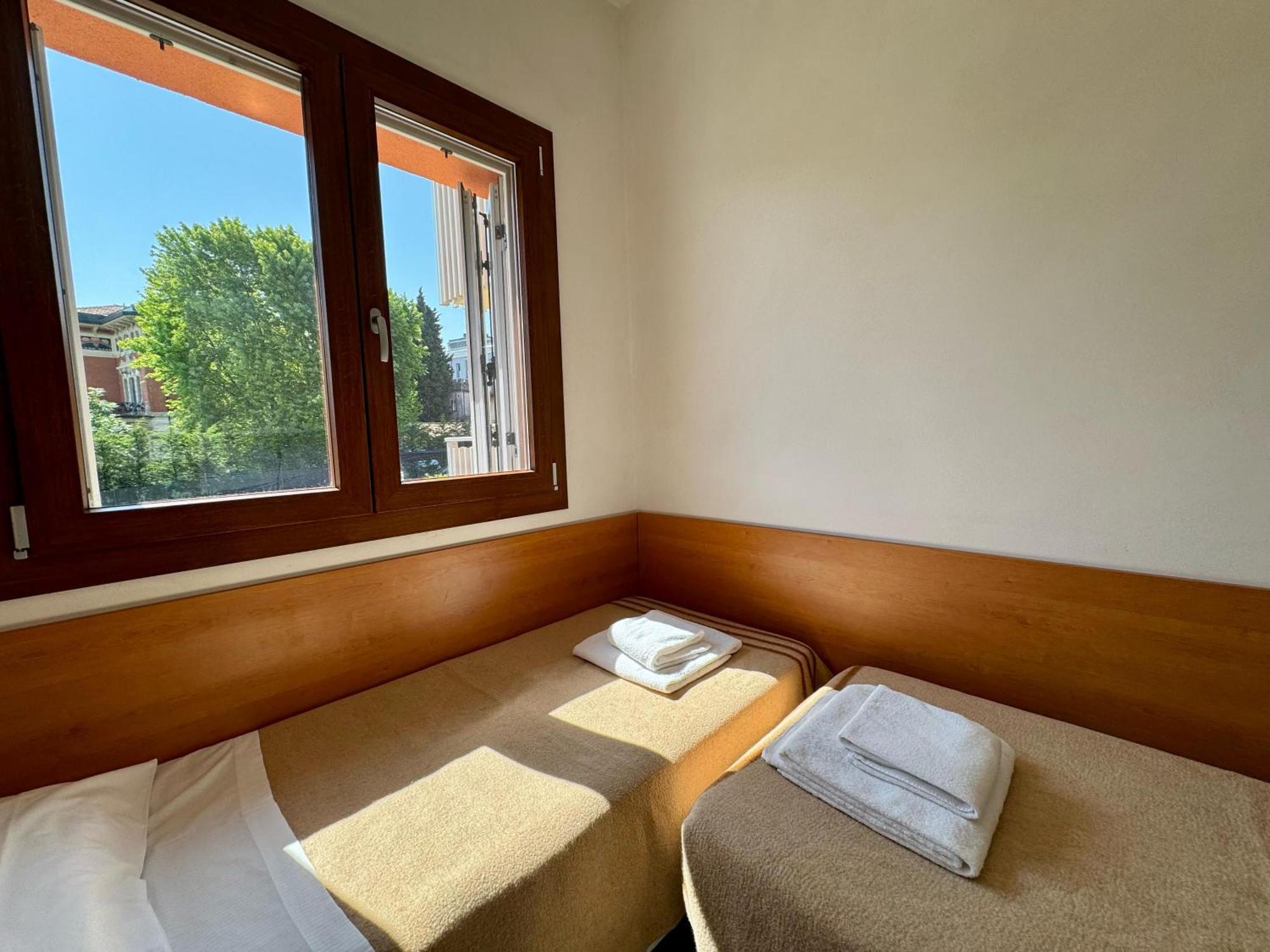 Easy Apartments Peschiera Peschiera del Garda Kültér fotó